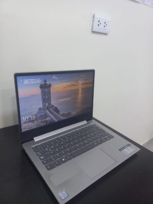 LAPTOP LENOVO COREI3 7GENERACIÓN