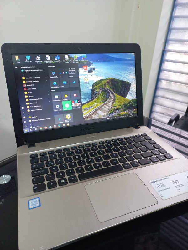 LAPTOP ASUS COREI3 6GENERACION